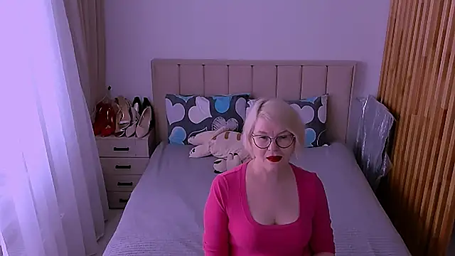 sabrinamacmarren online show from May 21, 10:00 am