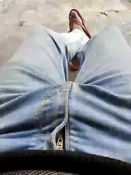 Snapshot of bigh96dik chatting on January 14, 5:19 am bigh96dik online show from January 14, 5:19 am