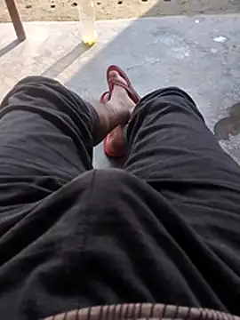 Snapshot of bigh96dik chatting on December 4, 3:38 am bigh96dik online show from December 4, 3:38 am