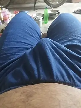 Snapshot of bigh96dik chatting on June 12, 3:38 am bigh96dik online show from June 12, 3:38 am