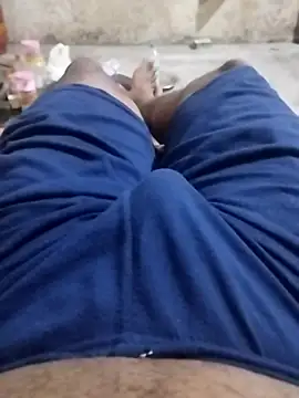 Snapshot of bigh96dik chatting on June 14, 3:36 pm bigh96dik online show from June 14, 3:36 pm