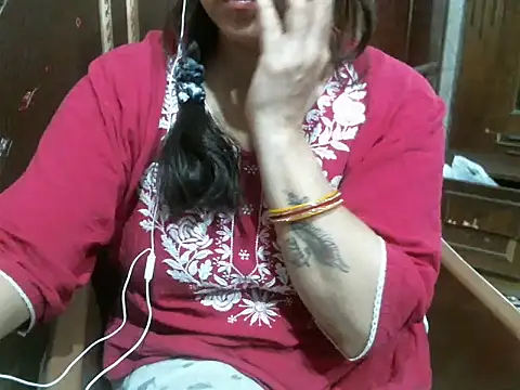 UrsMansi online show from April 11, 7:45 am