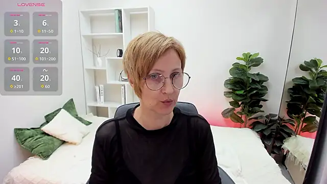 Paris Cherry online show from March 21, 6:00 pm