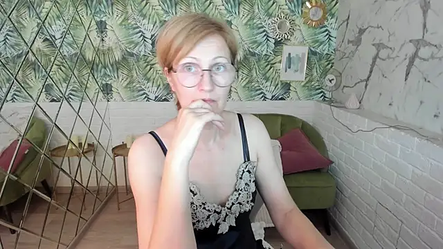 Paris Cherry online show from June 28, 6:03 pm