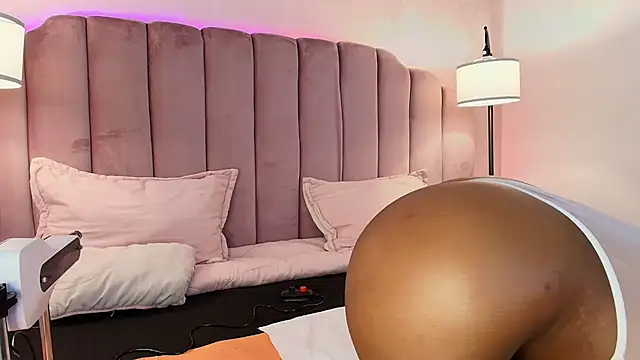 HallyBans online show from February 12, 7:13 pm