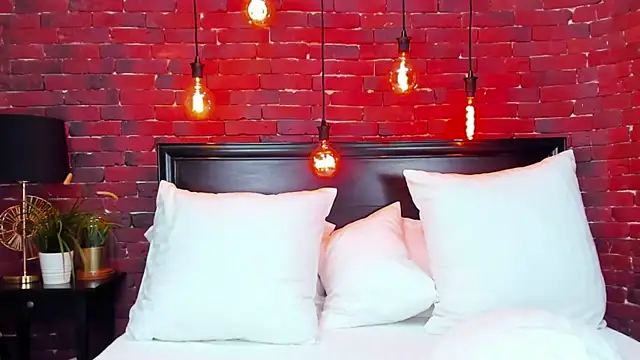 Snapshot of ChristynaRoss chatting on January 28, 8:26 pm ChristynaRoss online show from January 28, 8:26 pm