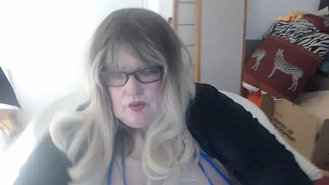 Snapshot of Lissyforyou chatting on May 2, 11:37 am Lissyforyou online show from May 2, 11:37 am