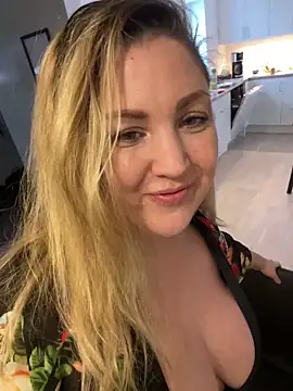 Snapshot of Anna_Alexa chatting on January 16, 11:15 am Anna Alexa online show from January 16, 11:15 am