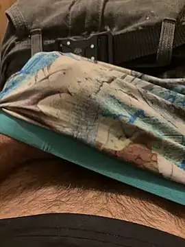 Snapshot of mikeylong chatting on February 13, 4:14 pm mikeylong online show from February 13, 4:14 pm