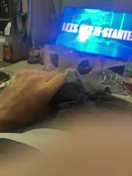 Snapshot of mikeylong chatting on February 14, 8:27 pm mikeylong online show from February 14, 8:27 pm