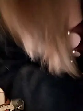 Snapshot of Melmamalhuda@xh chatting on February 5, 10:44 pm Melmamalhudaxh online show from February 5, 10:44 pm