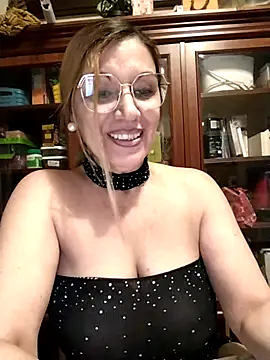 Snapshot of Melmamalhuda@xh chatting on March 4, 11:00 pm Melmamalhudaxh online show from March 4, 11:00 pm