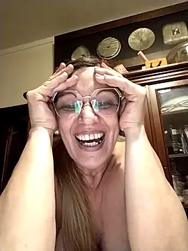 Snapshot of Melmamalhuda@xh chatting on March 6, 12:00 am Melmamalhudaxh online show from March 6, 12:00 am