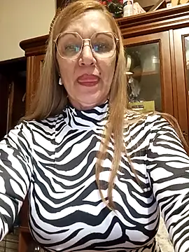 Snapshot of Melmamalhuda@xh chatting on March 18, 11:09 pm Melmamalhudaxh online show from March 18, 11:09 pm