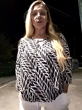 Snapshot of Melmamalhuda@xh chatting on October 10, 7:35 pm Melmamalhudaxh online show from October 10, 7:35 pm