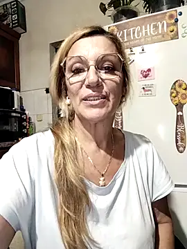 Snapshot of Melmamalhuda@xh chatting on October 14, 9:04 pm Melmamalhudaxh online show from October 14, 9:04 pm