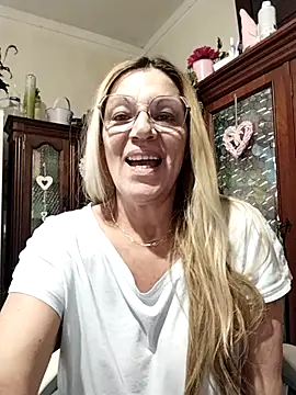 Snapshot of Melmamalhuda@xh chatting on October 17, 10:29 am Melmamalhudaxh online show from October 17, 10:29 am