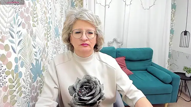 Snapshot of EvelynJoyful chatting on December 25, 9:24 am EvelynJoyful online show from December 25, 9:24 am