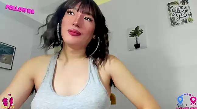 hottycrishina online show from January 11, 6:24 am