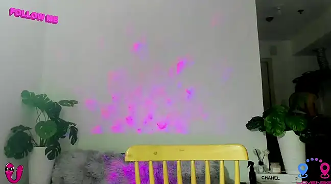 hottycrishina online show from January 27, 9:23 am