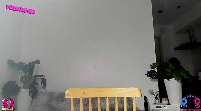 hottycrishina online show from February 13, 12:57 am