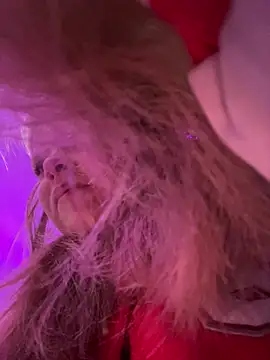 Snapshot of AnastasiaAniess chatting on November 13, 6:12 am AnastasiaAniess online show from November 13, 6:12 am