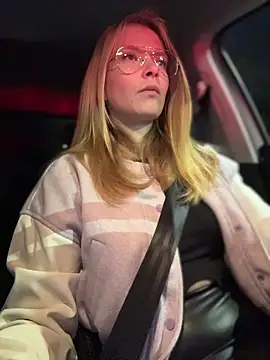 Snapshot of AnastasiaAniess chatting on November 13, 6:29 pm AnastasiaAniess online show from November 13, 6:29 pm