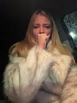 Snapshot of AnastasiaAniess chatting on November 16, 5:29 pm AnastasiaAniess online show from November 16, 5:29 pm