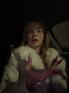 Snapshot of AnastasiaAniess chatting on December 21, 6:48 pm AnastasiaAniess online show from December 21, 6:48 pm