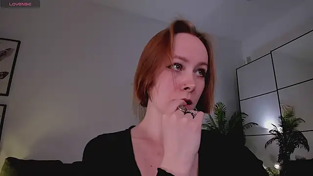 LilianKroft online show from March 18, 11:57 am