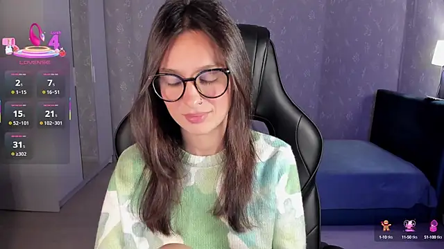 Snapshot of EllaFresh chatting on September 25, 12:14 am EllaFresh online show from September 25, 12:14 am