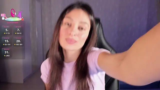 Snapshot of EllaFresh chatting on October 16, 1:17 am EllaFresh online show from October 16, 1:17 am