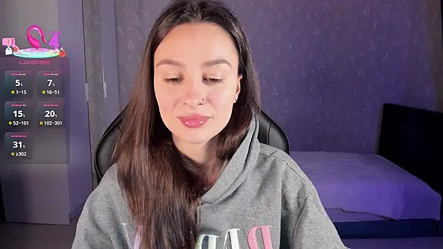 Snapshot of EllaFresh chatting on November 2, 3:47 pm EllaFresh online show from November 2, 3:47 pm