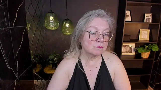 Snapshot of NataliMellow chatting on May 17, 1:18 pm NataliMellow online show from May 17, 1:18 pm