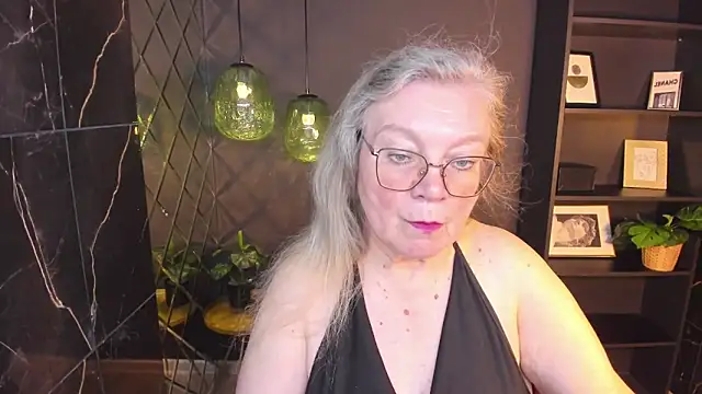 Snapshot of NataliMellow chatting on May 21, 1:18 pm NataliMellow online show from May 21, 1:18 pm