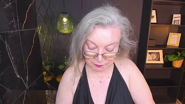 Snapshot of NataliMellow chatting on May 22, 1:17 pm NataliMellow online show from May 22, 1:17 pm