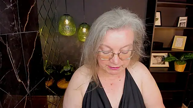 Snapshot of NataliMellow chatting on July 19, 1:15 pm NataliMellow online show from July 19, 1:15 pm
