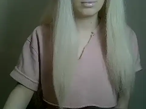 Snapshot of DitaVira chatting on March 11, 5:13 pm DitaVira online show from March 11, 5:13 pm