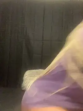 Snapshot of Rakiyahcharms chatting on December 8, 1:58 pm Rakiyahcharms online show from December 8, 1:58 pm