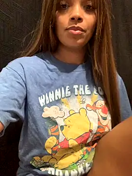 Snapshot of Rakiyahcharms chatting on September 18, 5:04 pm Rakiyahcharms online show from September 18, 5:04 pm