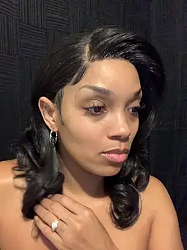 Snapshot of Rakiyahcharms chatting on October 3, 5:32 pm Rakiyahcharms online show from October 3, 5:32 pm