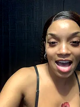 Snapshot of Rakiyahcharms chatting on October 30, 8:31 pm Rakiyahcharms online show from October 30, 8:31 pm