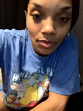 Snapshot of Rakiyahcharms chatting on October 31, 9:54 am Rakiyahcharms online show from October 31, 9:54 am