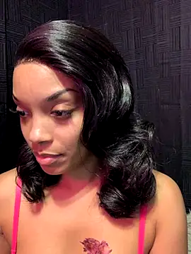 Snapshot of Rakiyahcharms chatting on November 15, 10:15 pm Rakiyahcharms online show from November 15, 10:15 pm