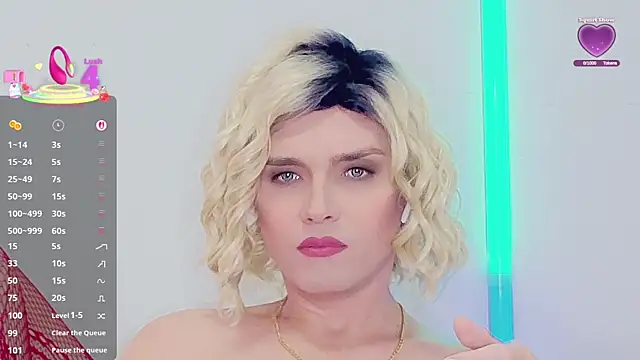 Snapshot of Zagadka55555 chatting on November 12, 1:39 am Zagadka55555 online show from November 12, 1:39 am