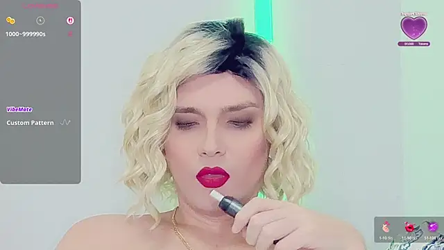 Snapshot of Zagadka55555 chatting on November 13, 2:10 am Zagadka55555 online show from November 13, 2:10 am