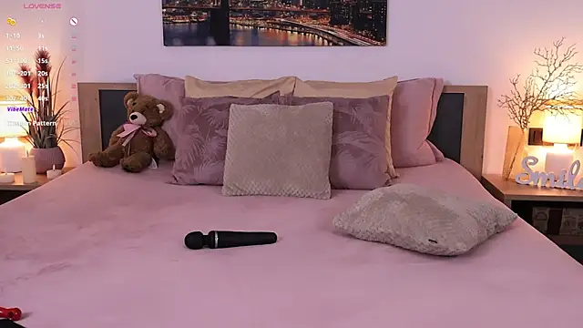 Snapshot of Leila__Sweet chatting on February 23, 11:33 am Leila Sweet online show from February 23, 11:33 am