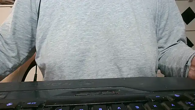 Snapshot of heidi60 chatting on January 12, 12:55 pm heidi60 online show from January 12, 12:55 pm