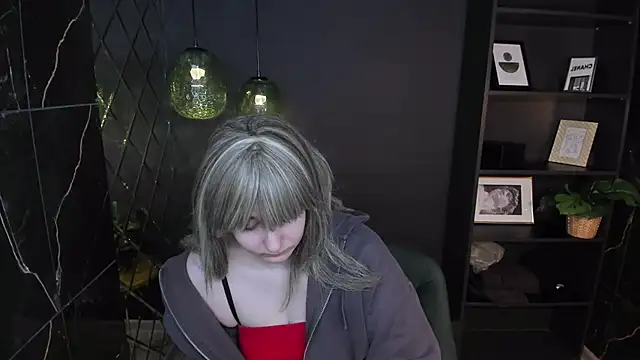 AlanaDreamy online show from February 6, 6:40 am