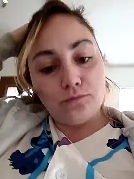 babygirl0777 online show from April 14, 6:36 pm